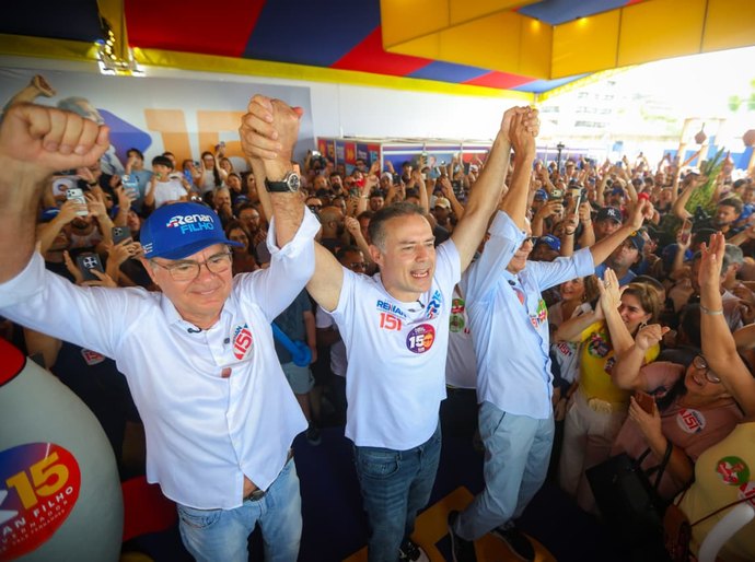 Renan Filho inaugura Comitê de Campanha em Maceió