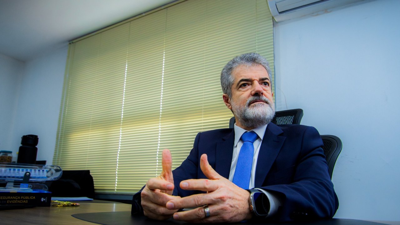 Flávio Saraiva representa Alagoas em reunião com presidente Lula sobre PEC da Segurança Pública