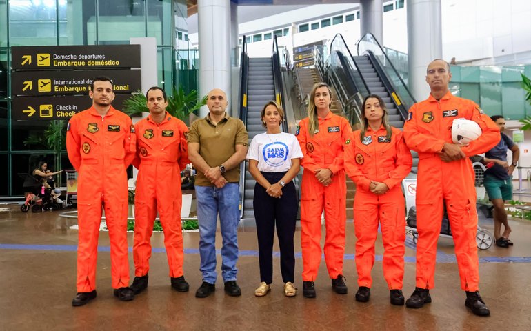 Governo de Alagoas envia médicos e enfermeiros do grupamento aéreo para auxiliar em resgates no RS