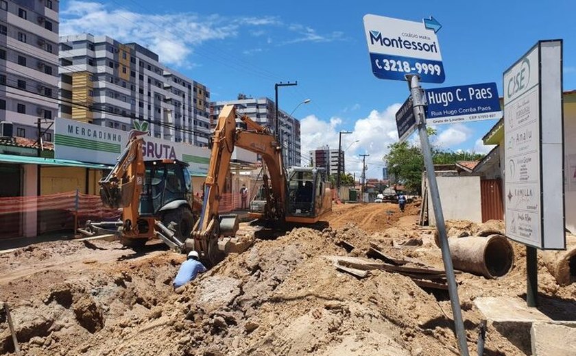 Infraestrutura e Sanema atuam para resolver problema de drenagem na Rua Hugo Corrêa Paes