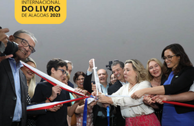 “Alagoas volta hoje a respirar cultura”, comemora Tonholo na abertura da Bienal
