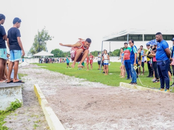 Estudantes de escolas da Prefeitura de Penedo avançam para final do JEAL 2025