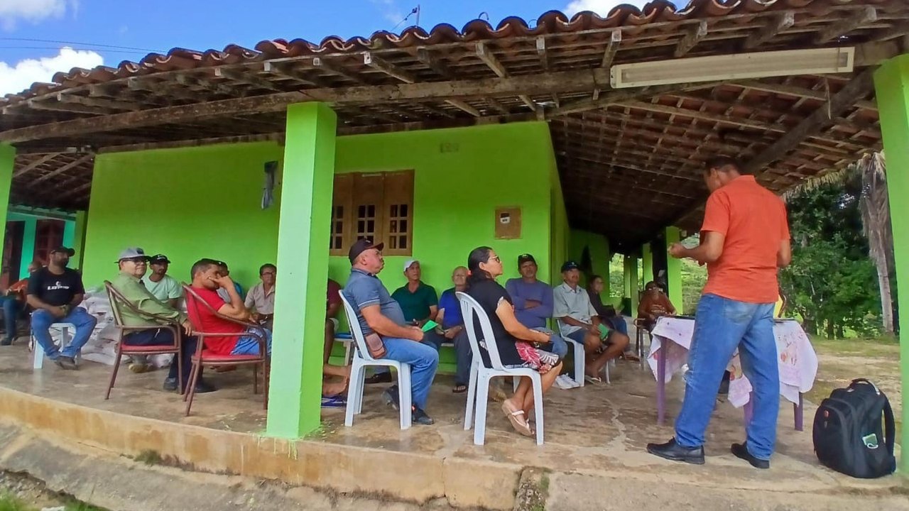 Adeal promove ação de educação sanitária com produtores rurais