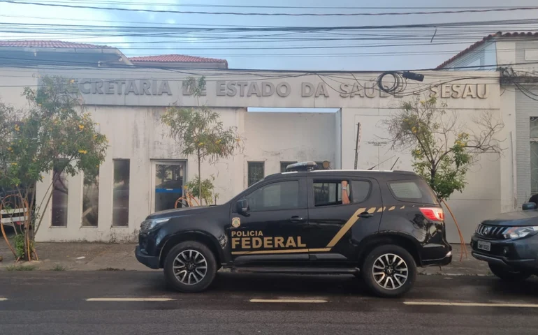Sesau afasta dez servidores após operação da PF apurar esquema milionário na Saúde
