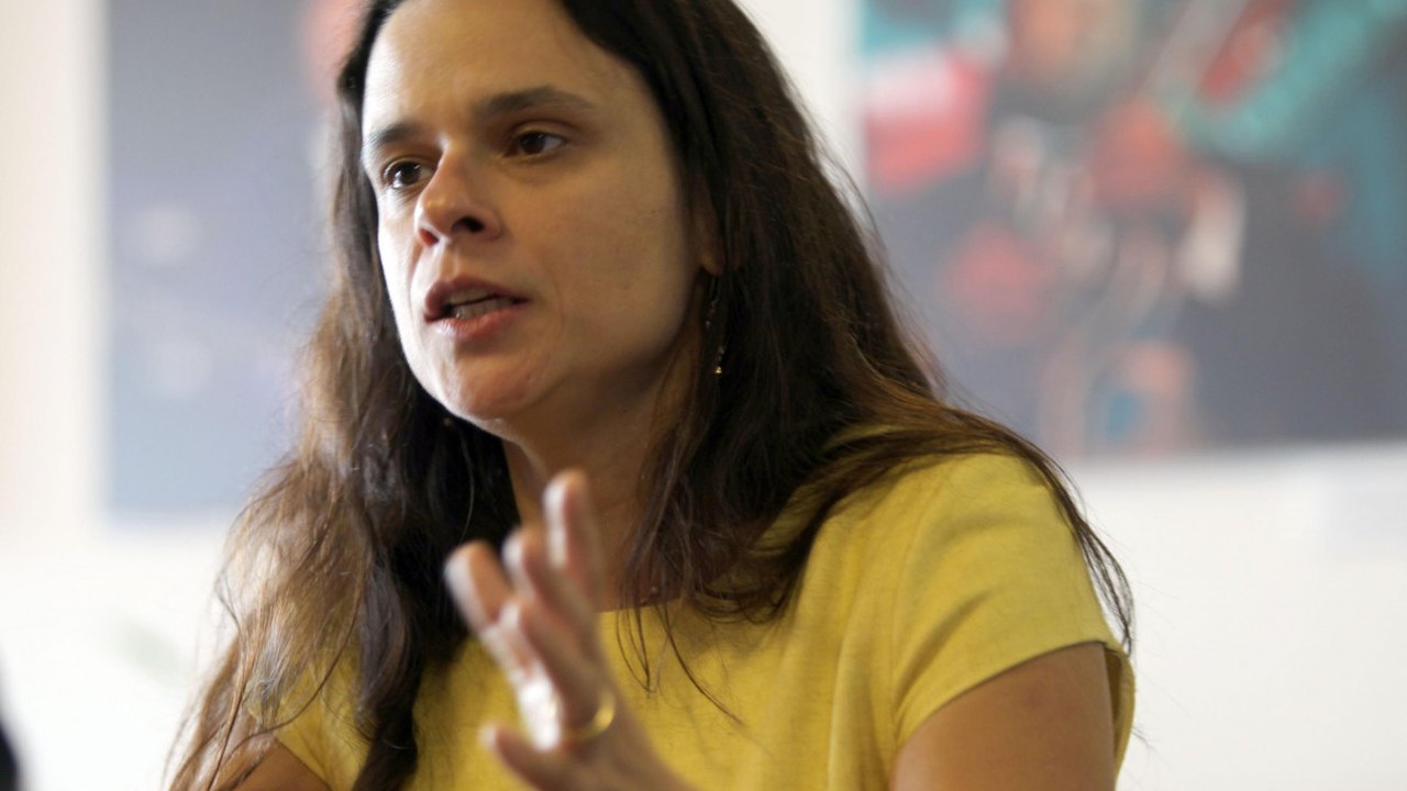 Professores saem em defesa de retorno de Janaína Paschoal à USP