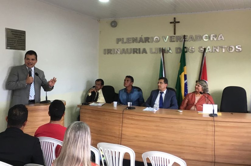 Ricardo Nezinho parabeniza população em dia festivo para Coqueiro Seco