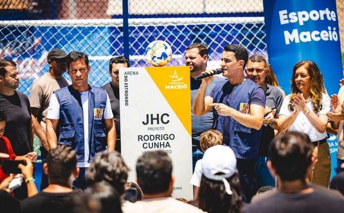 JHC entrega maior conjunto de obras nas grotas de Maceió