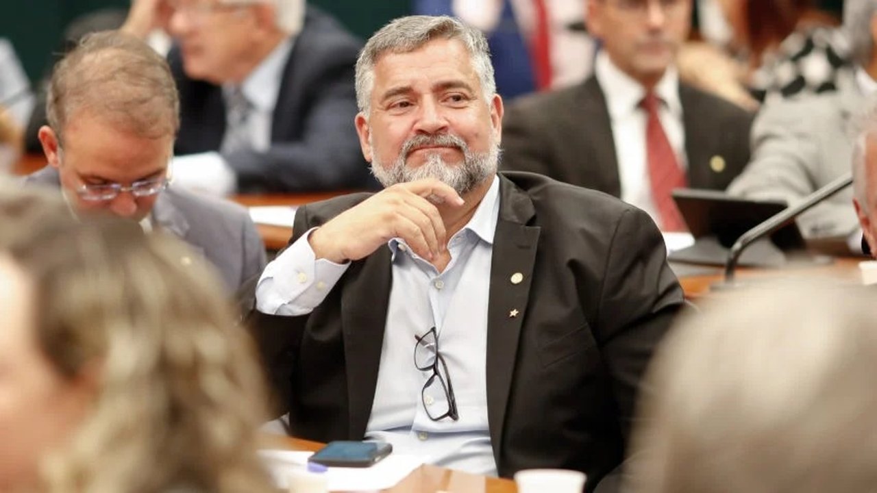 Lula confirma Paulo Pimenta como ministro da Secom