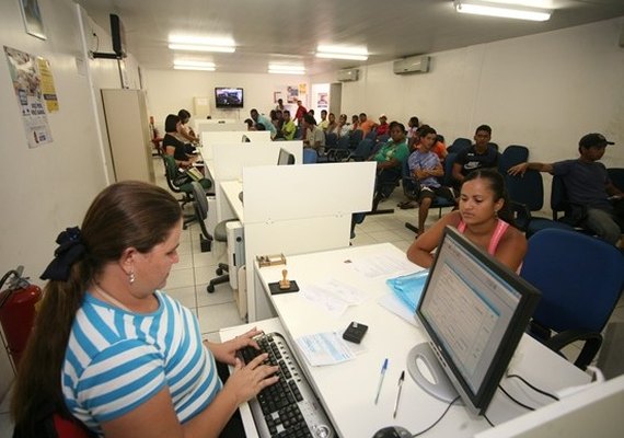 Expediente de secretarias e órgãos estaduais termina às 13h nesta quinta