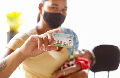 Crianças com até 5 anos já podem fazer o Cartão CRIA