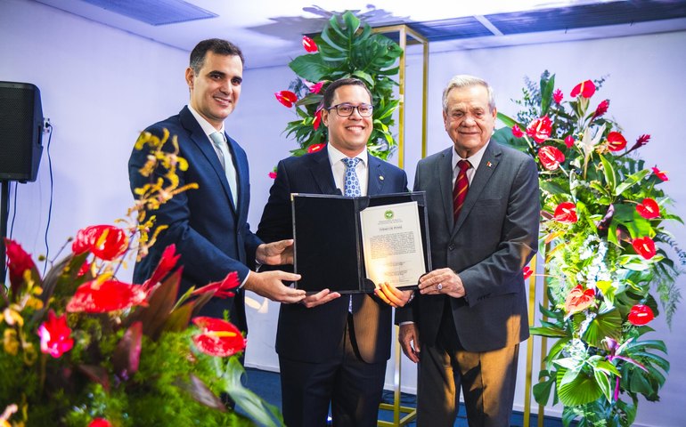  Fabrício Leão Souto é empossado defensor público-geral de Alagoas 
