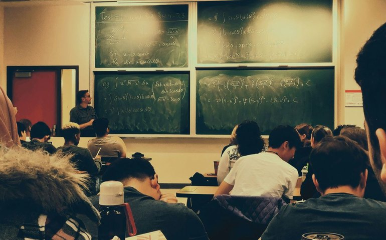 Prazo para adesão ao Desenrola Fies é prorrogado até 31 de dezembro