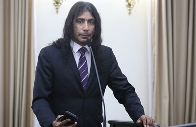 Lobão aplaude decisão do STJ que autorizou cultivo de maconha para fins medicinais