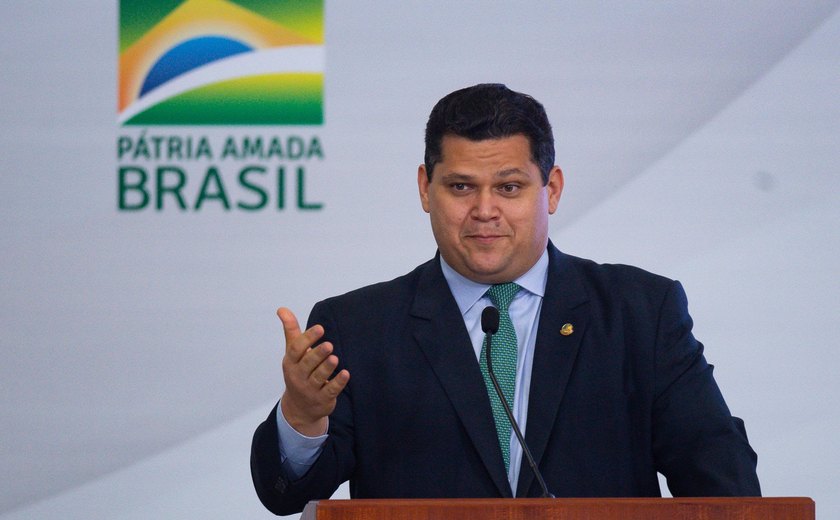 Davi Alcolumbre reassume a presidência do Senado