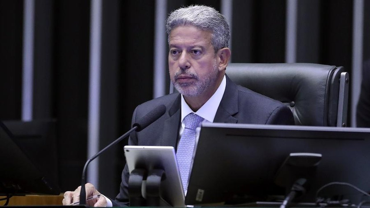 Votação das novas regras fiscais fica para próxima semana na Câmara