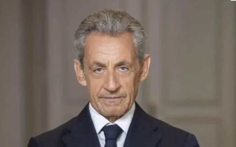 Sarkozy é preso após ser condenado por conspiração na França