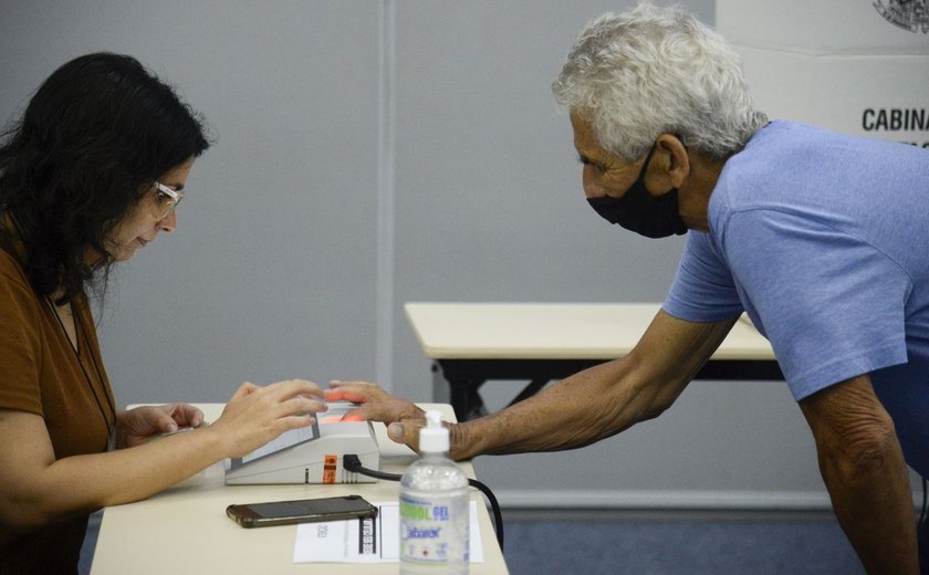 Termina hoje prazo para mesário justificar ausência no segundo turno