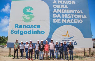 Acadêmicos visitam canteiro de obras e conhecem projeto Renasce Salgadinho