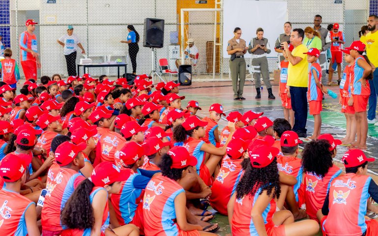 Detran leva conscientização no trânsito para crianças do Projeto Golfinho em Porto de  Pedras