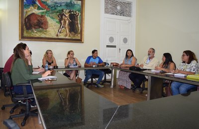 Avaliação e monitoramento do Plano Estadual de Educação são debatidos em reunião na ALE
