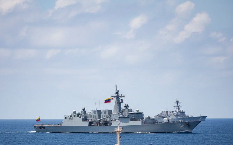 Venezuela aprova lei que penaliza ações contra a livre navegação em meio a tensão com EUA