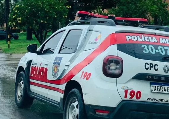 Suspeito leva choque ao tentar fugir e é preso por tráfico em Paripueira