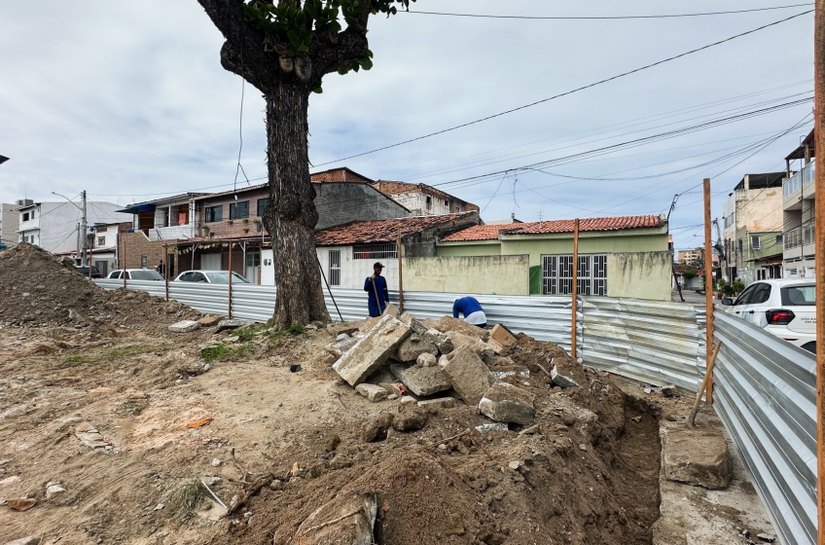 Secretaria Municipal de Infraestrutura inicia reforma de praça em Cruz das Almas