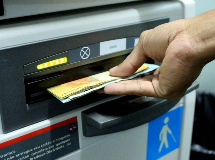 Prefeitura de Palmeira inicia pagamento de servidores; nesta quarta (30) é a vez de aposentados e pensionistas