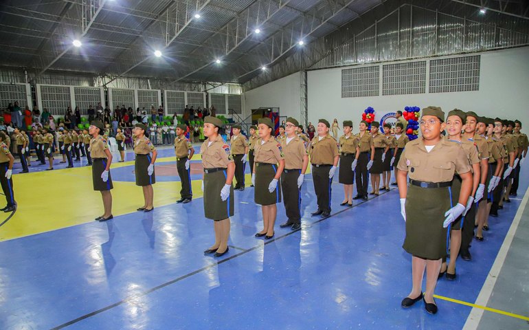 Pelotão Mirim forma quase 90 meninos e meninas em Arapiraca