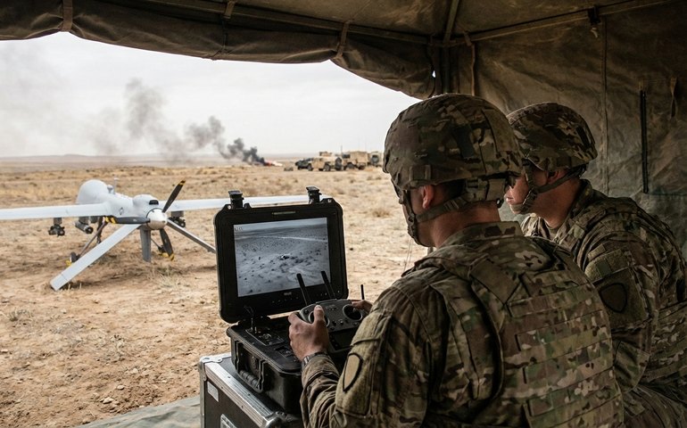 Olhos no céu, fogo no alvo: operadores de drones russos neutralizam veículos inimigos na zona de combate