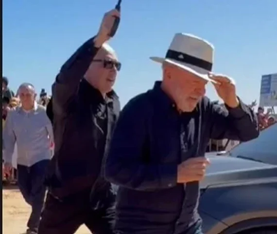 Vídeo mostra Lula sendo recebido com abraços e gritos de carinho no Ceará