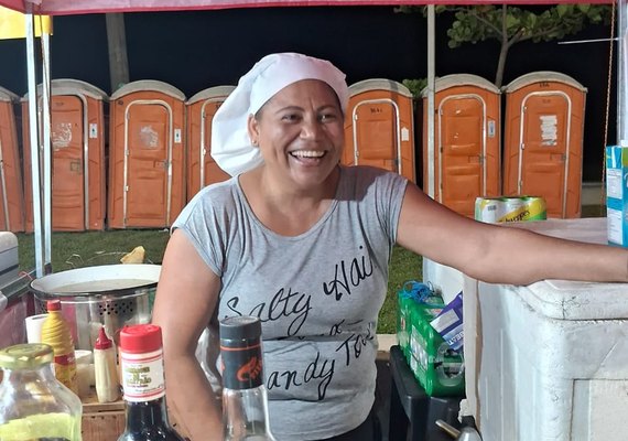 Festa para alguns, oportunidade de trabalho para outros