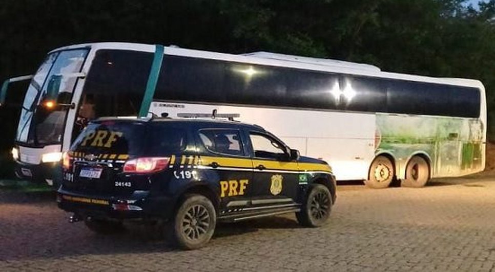 menina_viaja_sozinha_onibus_ate_sergipe_foto_prf_260126 / Foto: Foto: redes sociais