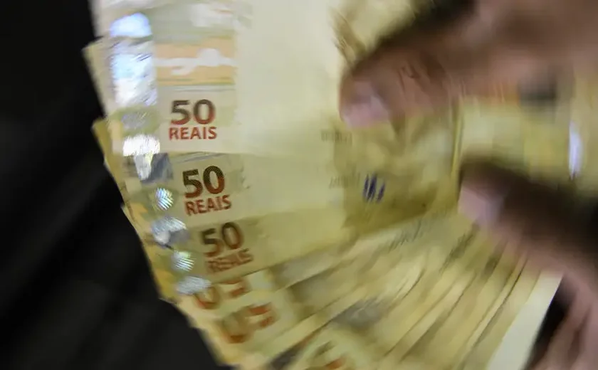 Entenda o que muda com o novo salário mínimo de R$ 1.621 em 2026