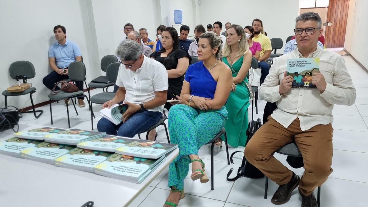 Lançado livro sobre o retrato da agricultura familiar em Alagoas