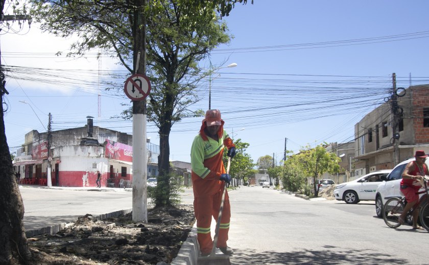 Obras da Prefeitura avançam na orla da Lagoa Mundaú