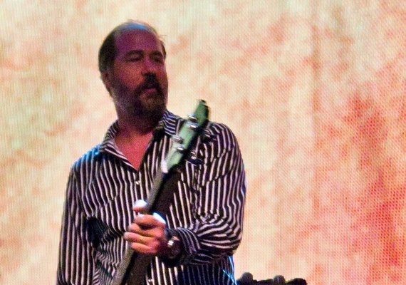 Cofundador do Nirvana cria banda e lança partido político não 'convencional': 'Novo caminho'