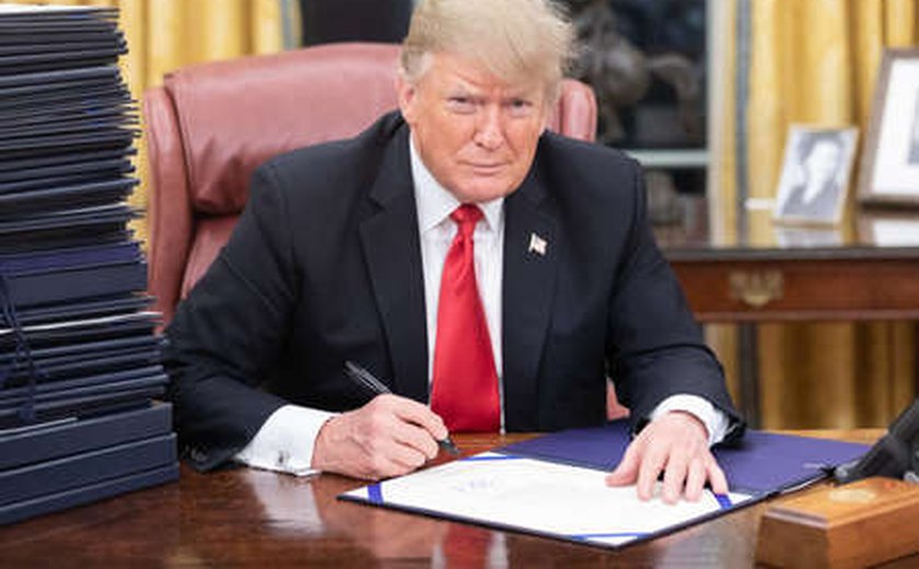 Trump assina ordem executiva sobre transações dos EUA com o TikTok
