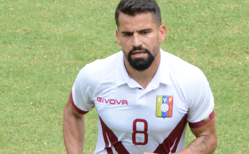 Tomás Rincón volta ao Santos lesionado e desfalca time contra o Botafogo no Brasileirão