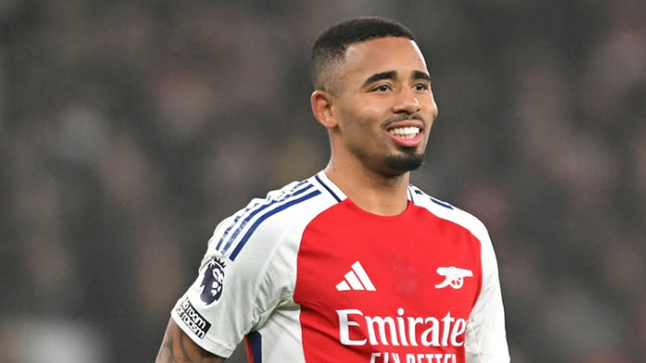 Gabriel Jesus chega à Espanha para assinar com o Barcelona: 'Vontade de marcar muitos gols'