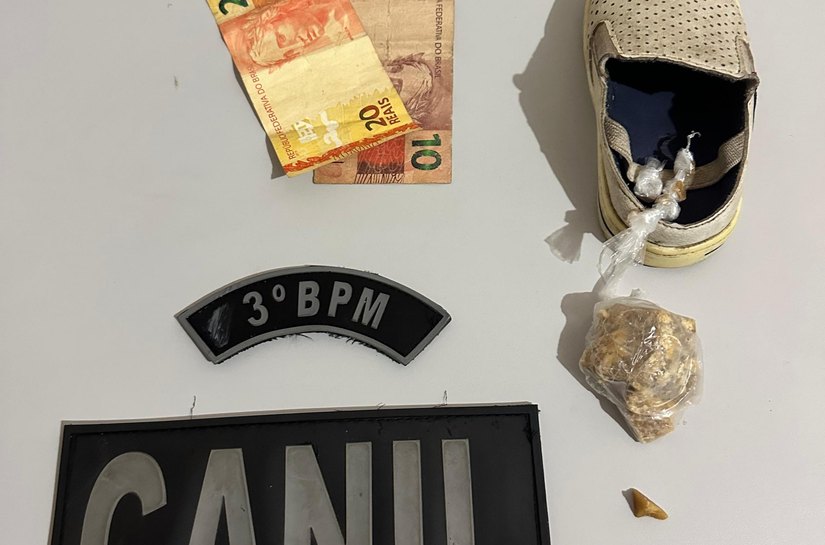 Arma e drogas são apreendidas pela PM durante ocorrências em Arapiraca e Porto Real do Colégio