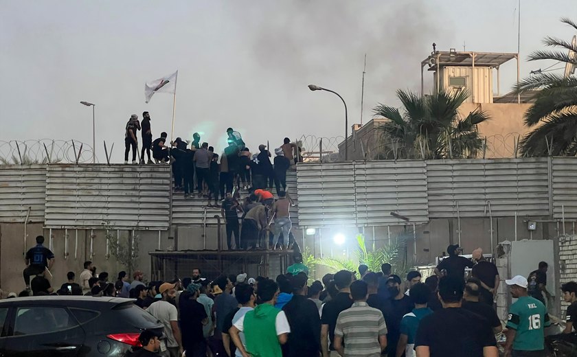 Protestos contra queima do Alcorão na Suécia aumentam em países árabes