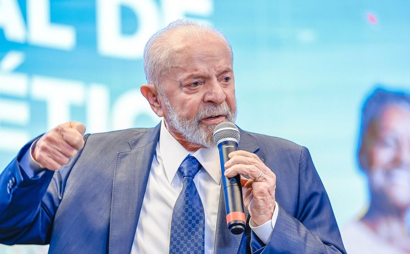 Internação do presidente Lula 'chama atenção' para possível sucessão, diz fonte do PT à Sputnik