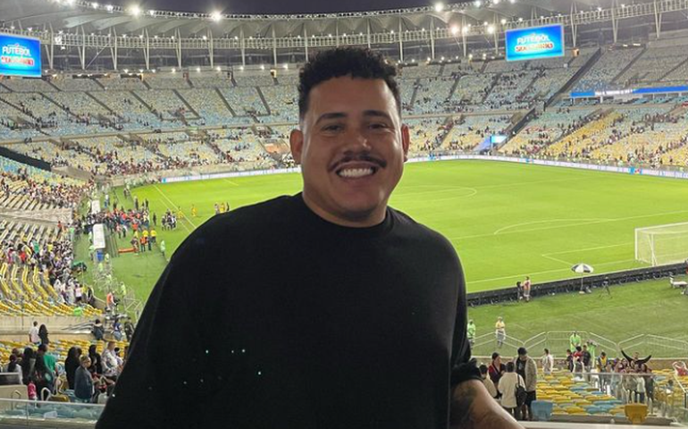 Lucas Buda voou para São Paulo para encontrar prima de MC Binn Após perda do bebê: 'Triste'