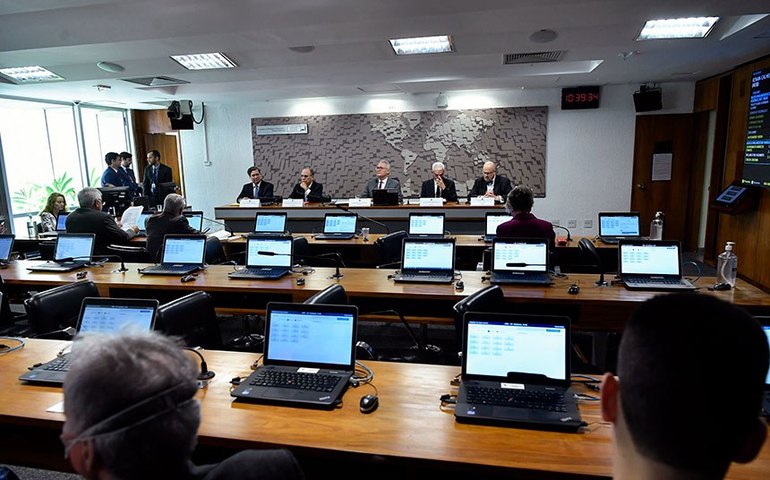 CRE sabatina indicados para embaixadas na Austrália e Romênia