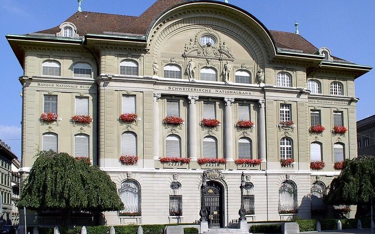 BC da Suíça eleva juro básico em 75 pontos-base, a 0,50%, como esperado