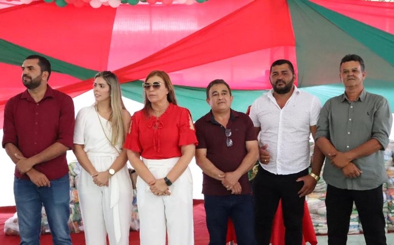 Câmara de Santana do Mundaú participa de show de prêmios e programação de encerramento do Natal