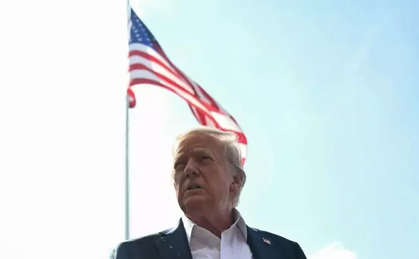 Trump fecha acordo com Otan para enviar armas à Ucrânia