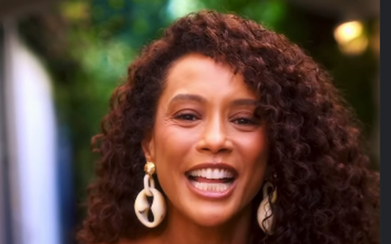 Taís Araújo comenta tapa em Odete em 'Vale Tudo' e chora com Raquel: 'Base da pirâmide'