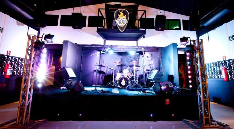 705 pub